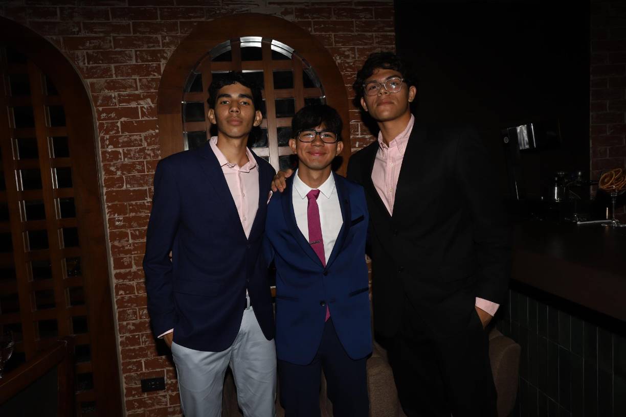 Ary Enamorado, Joseph Medina y Nelson Espinal 