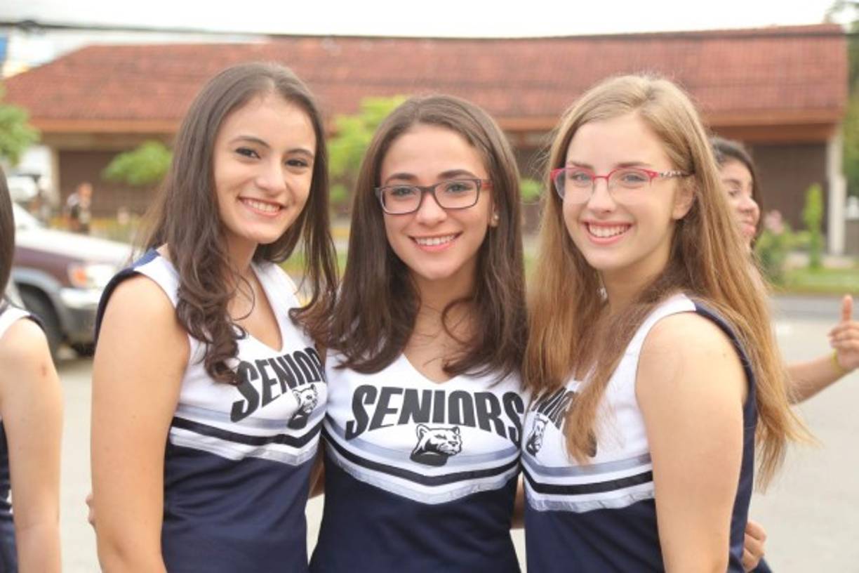 Gaby Alvarenga, ángela Godoy y Silvia Dockrill.