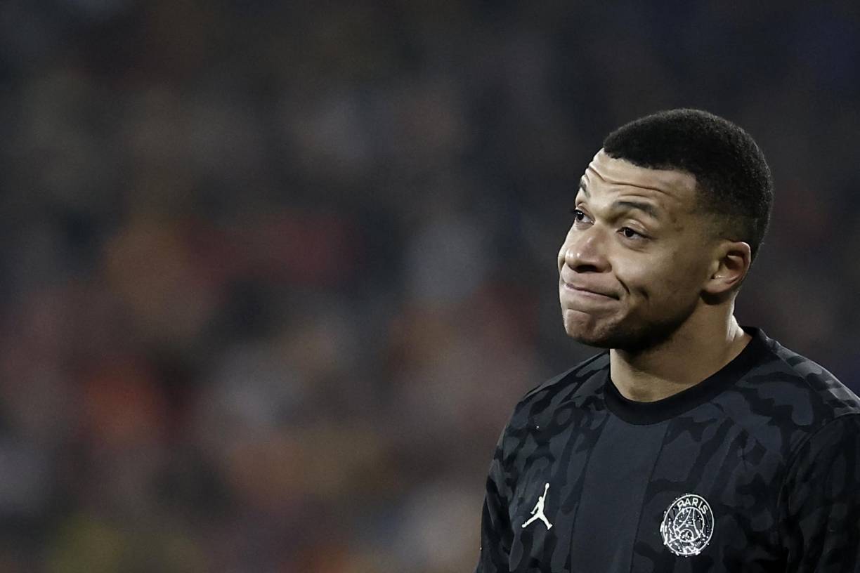 L’Equipe informa que el Madrid le mete prisa a Mbappé: tendría la oferta y le pediría “garantías escritas” si la acepta: “Los dirigentes del Real Madrid habrían indicado a Mbappé y a su entorno que les gustaría que se resolviera rápidamente su decisión”.