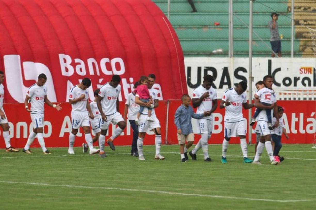 Las mejores imágenes que nos dejó el derbi capitalino que empataron Olimpia y Motagua (1-1) en el estadio Nacional por la jornada 14 del Torneo Apertura 2018.