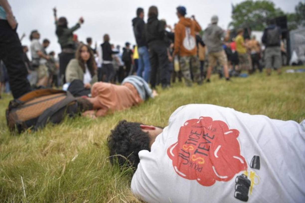 Las autoridades habían emitido una orden de prohibición, temiendo que una fiesta rave pudiera reagrupar a 'varios cientos de participantes'.