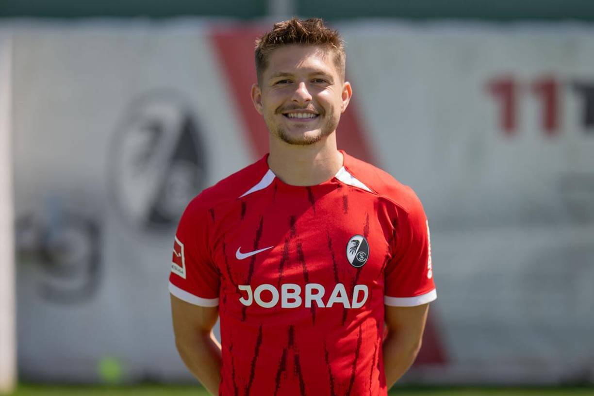 Florent Muslija fue fichado por el Friburgo de la Bundesliga en 2024.