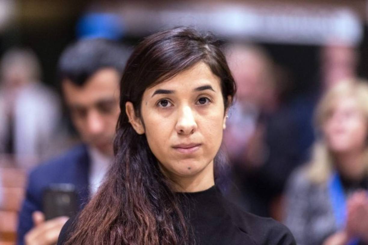 Nadia Murad, galardonada hoy con el Premio Nobel de la Paz junto con el congoleño Denis Mukwege, es la voz de la conciencia de los yazadíes, y la joven heroína que transformó en dignidad la humillación y la esclavitud a la que el grupo terrorista Estado Islámico (Isis) sometió a su milenario pueblo.<br/>