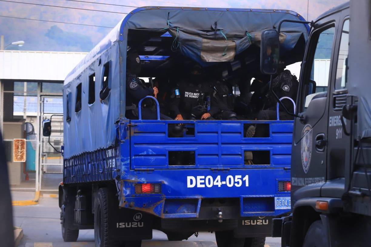 Las prisiones hondureñas albergan a 19,658 presos, cuando su capacidad máxima es de 8,000, y menos de la mitad de los reclusos han sido sentenciados, según cifras oficiales.