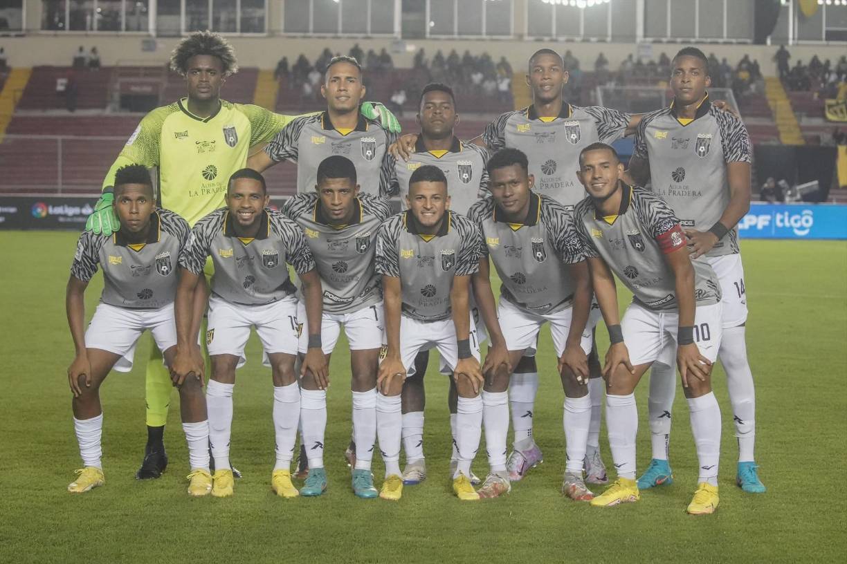 14- Club Atlético Independiente: Club de Panamá que cuenta con 1,090 puntos.