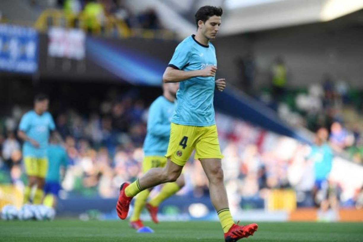 El defensor español Pau Torres ha rechazado una oferta de 50 millones del Tottenham, por ahora seguirá en el Villarreal. Foto AFP.