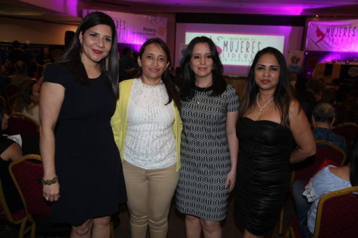 Sarahí Martínez, Gabriela Yánez y Julissa Rivera.