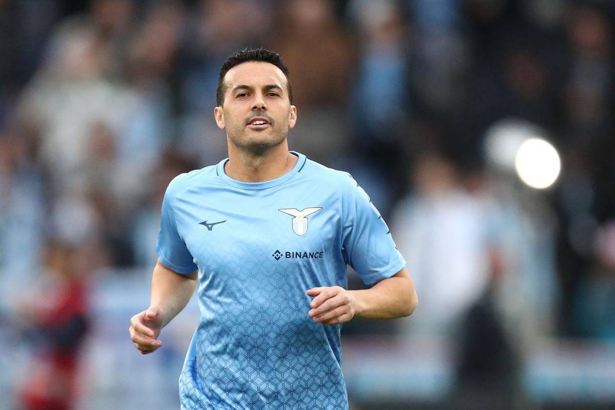 Pedro Rodríguez, a punto de cumplir 36 años a final del presente mes, continuará en la Lazio mínimo un año más. El español renovará con el club italiano por una temporada con opción hasta 2025, según Corriere dello Sport. Su sueldo será de 2,2 millones de euros netos por campaña.