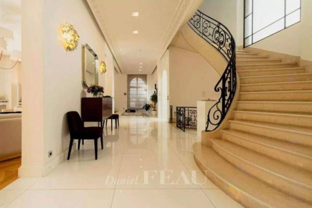 Neuilly-sur-Seine parece ser lo más indicado. El lugar se encuentra ubicado en departamento de Altos del Sena de la zona metropolitana de París, cerca de las mejores escuelas internacionales, de la Torre Eiffel y del Parque de los Príncipes. Foto Inmobiliaria Daniel Féau.