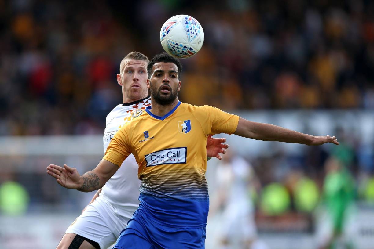 “El alcohol afectó mi entrenamiento y los entrenadores no estaban contentos. Recuerdo que una vez llegué a un entrenamiento completamente borracho cuando tenía 19 años. Steve Holland [asistente del Chelsea en ese momento] me envió a casa. Hubo varias ocasiones en las que me vi afectado por eso”, confesó.