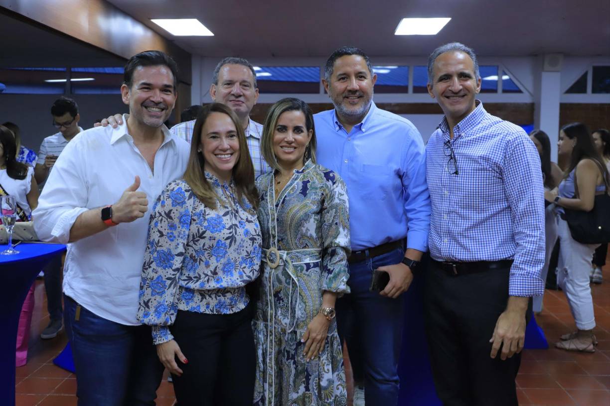 Ameno cóctel para celebrar 70 aniversario de la EIS