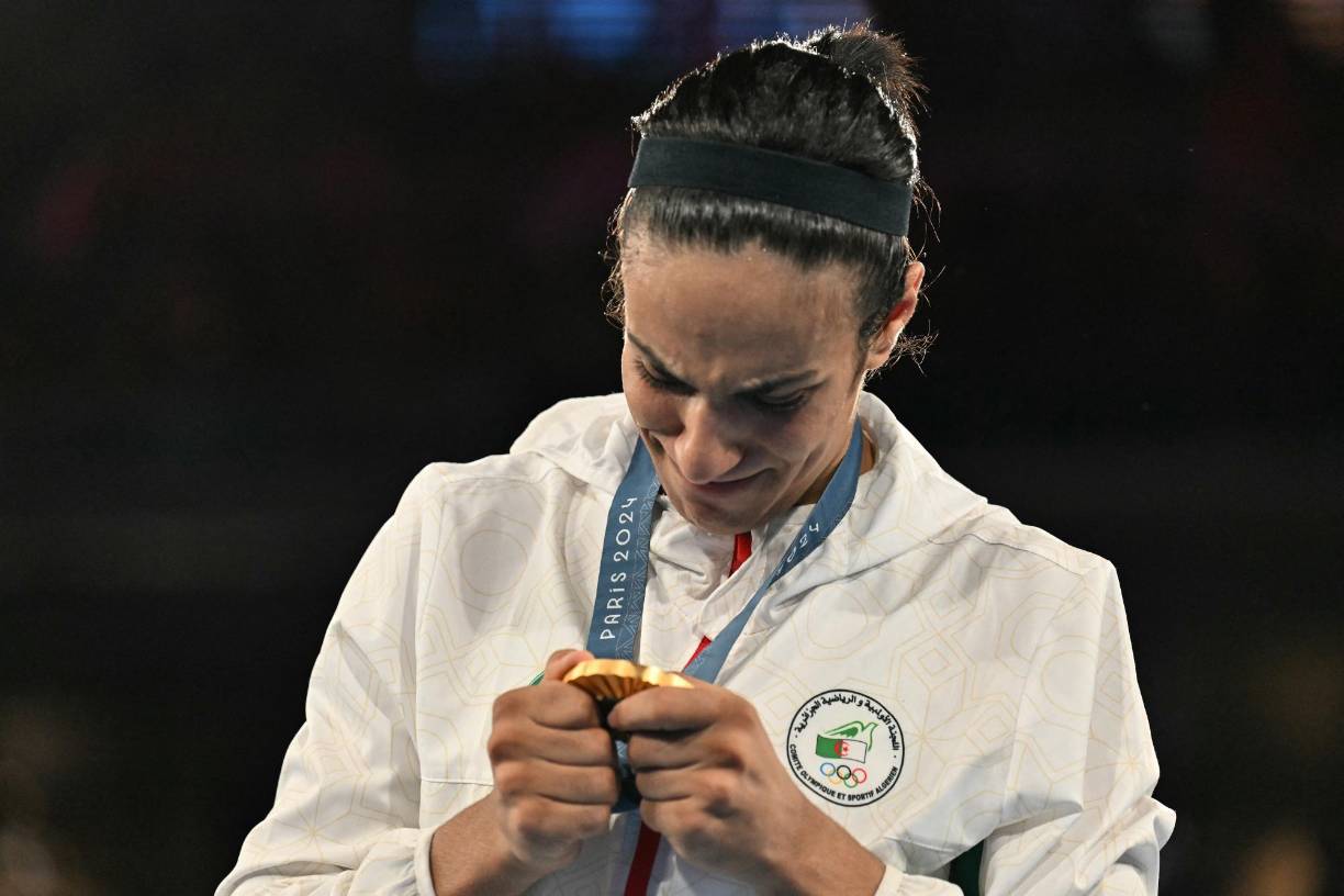 Según la FIBA, Imane Khelif no superó un test destinado a establecer su género. La Federación rechazó precisar qué tipo de prueba le había realizado.
