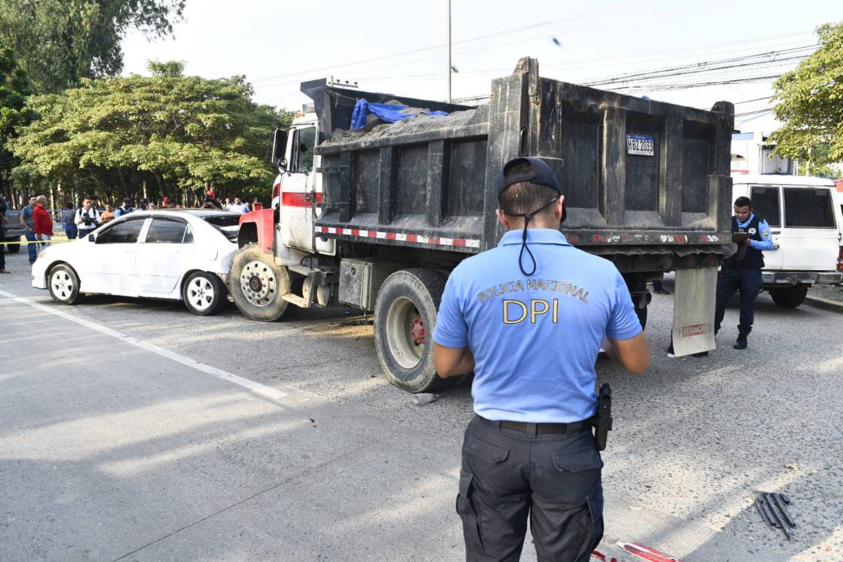 Para suplir los gastos, lLa familia de Dunia y Eliel han habilitado la cuenta #21-028-007104-3 en Banpais a nombre de César Omar Bautista. 