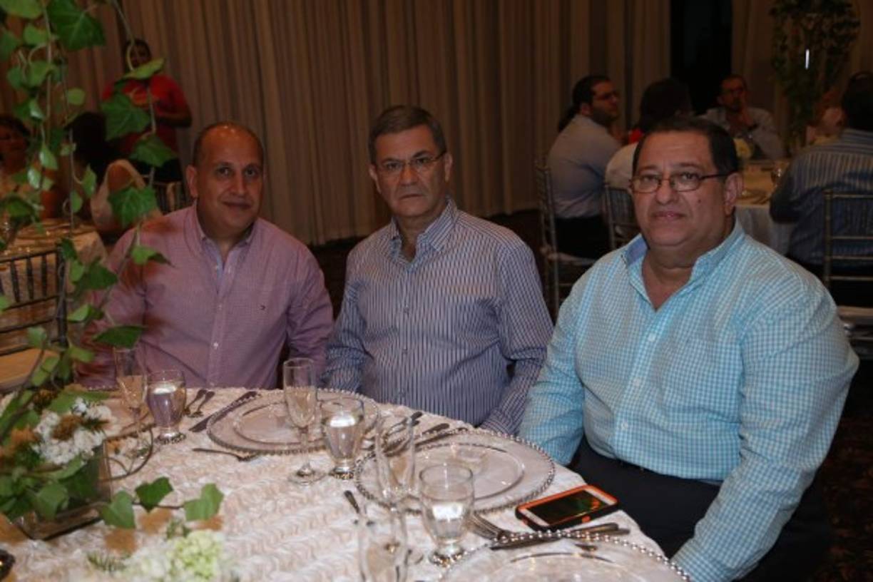 Bishara y Spiro Maalouf con Kerim Sikaffy.