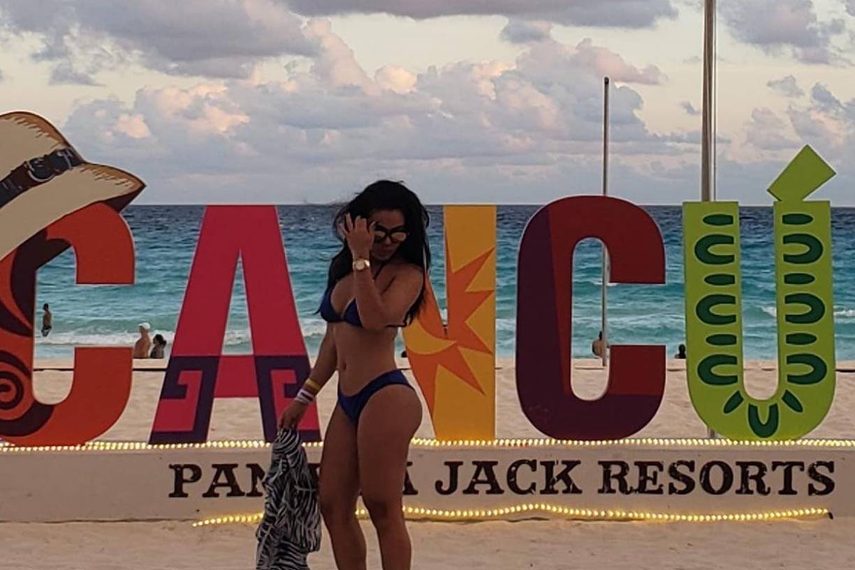 La abogada se encontraba en un carro particular con su novio, en lo que era una supuesta entrega de un servicio de decoración cumpleañero, cuando José Alfredo se les acercó en una bicicleta y sin pronunciar una sola palabra le disparó.