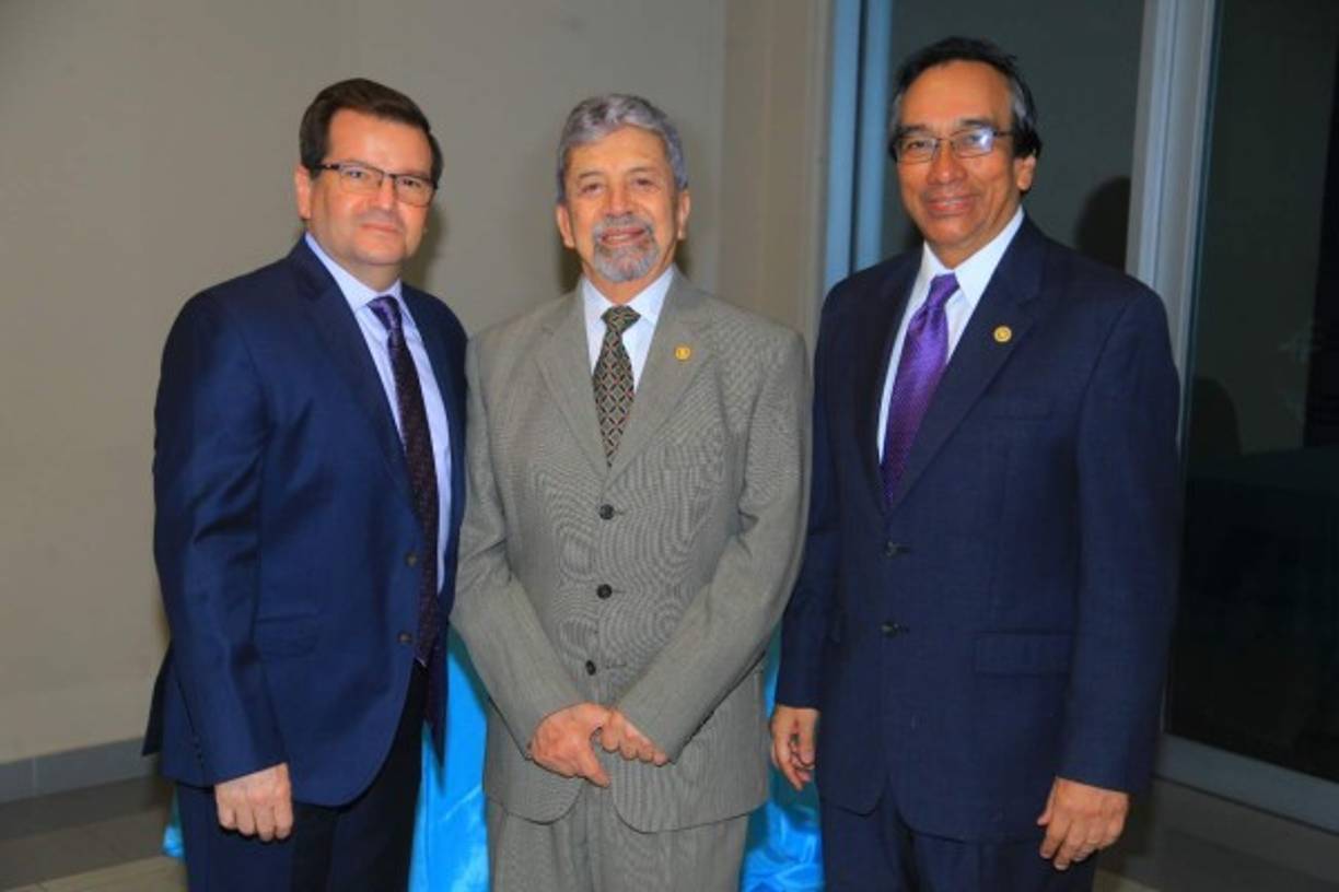 Rubén Wolozny, Óscar y Víctor Rodríguez.