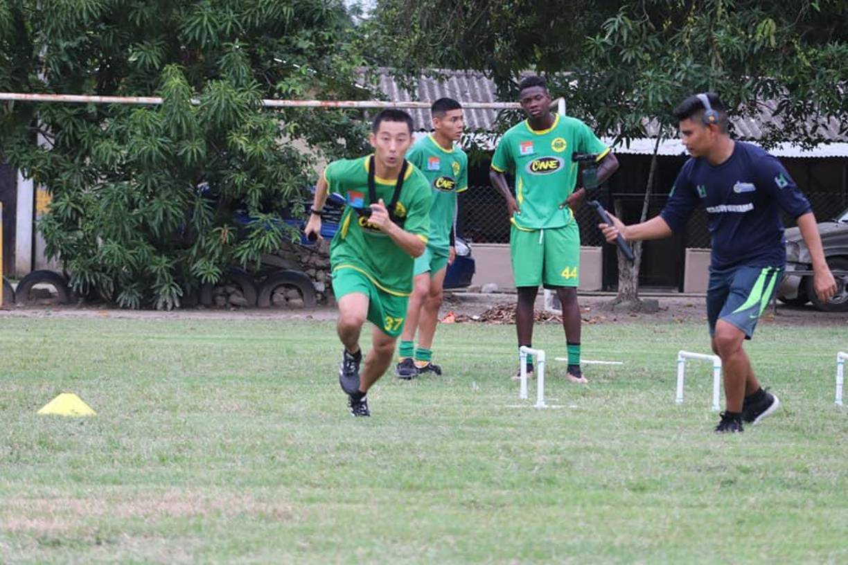 Este fin de semana se iba a disputar el partido de vuelta, sin embargo, debido a las condiciones climáticas fue suspendido.