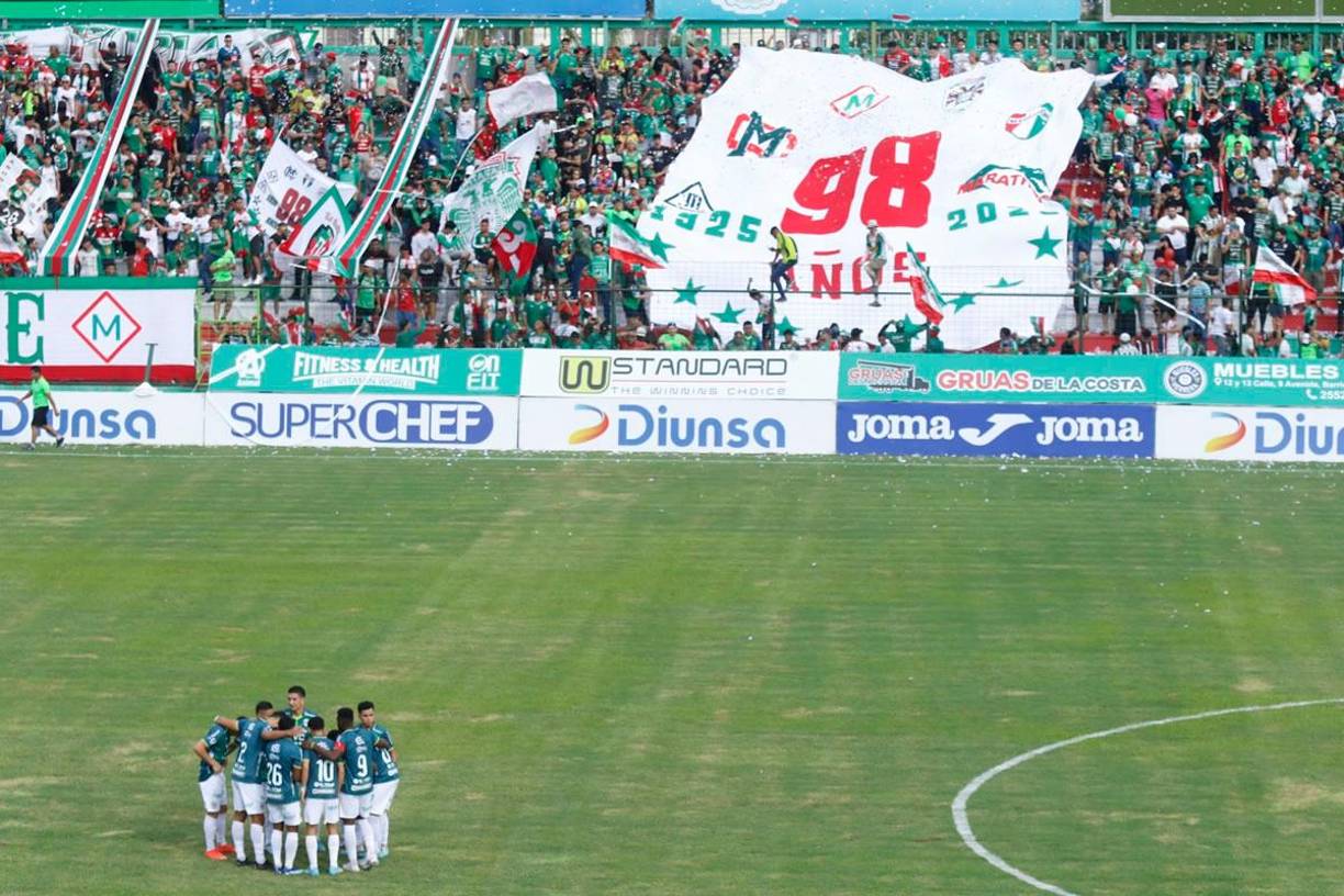 Así celebraron los aficionados del Marathón el 98 aniversario del club sampedrano.