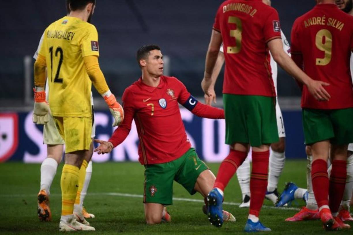 Portugal ganó gracias a un gol en propia puerta de Azerbaiyán, en un duelo en el que los lusos no exhibieron su fútbol más creativo y Cristiano Ronaldo estuvo muy apagado, en sintonía con el resto del equipo. Foto AFP.