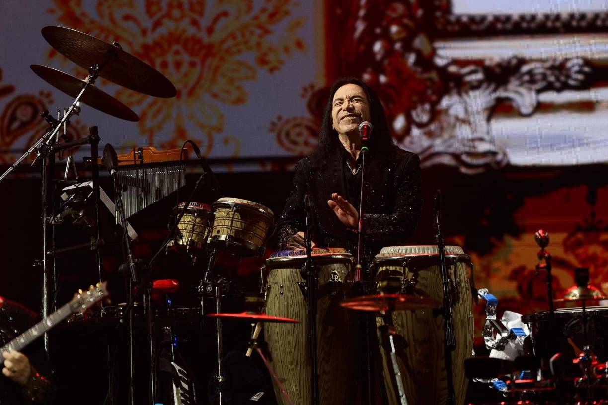 Cada una de las canciones fueron recibidas con júbilo por el público presente.