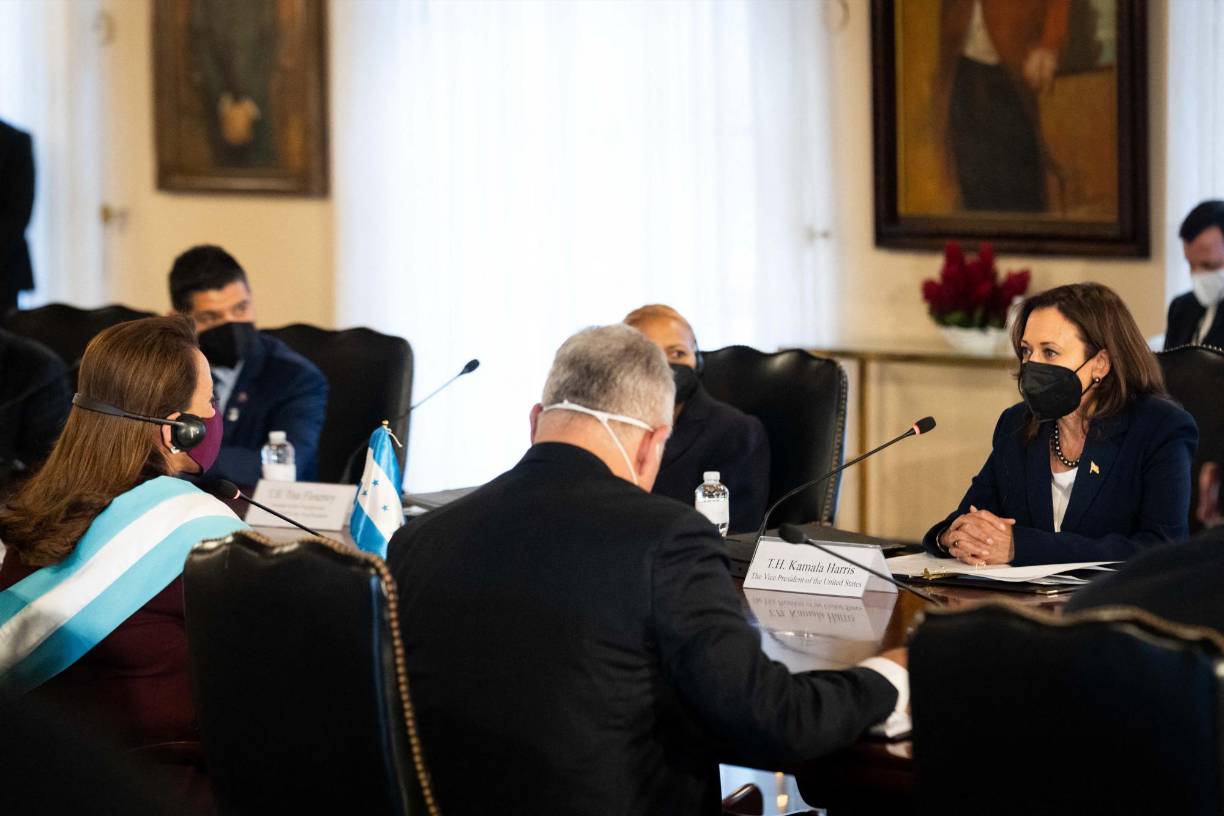 En materia sanitaria, discutieron la cooperación en curso para salvar vidas y abordar la pandemia de covid-19, incluida la donación a Honduras de 3,9 millones de vacunas a través del mecanismo Covax hasta el momento.