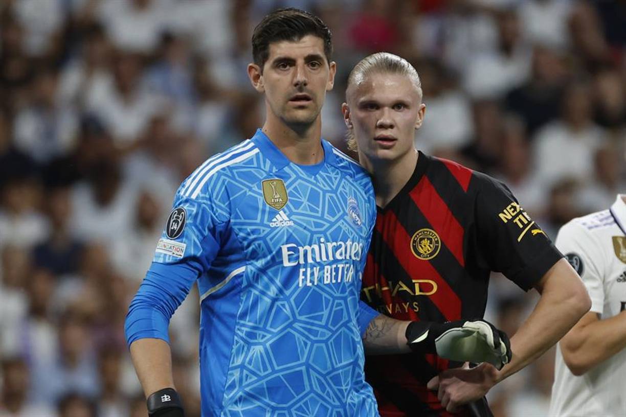 Portero: Thibaut Courtois, el arquero belga es indiscutible en el once del Real Madrid.