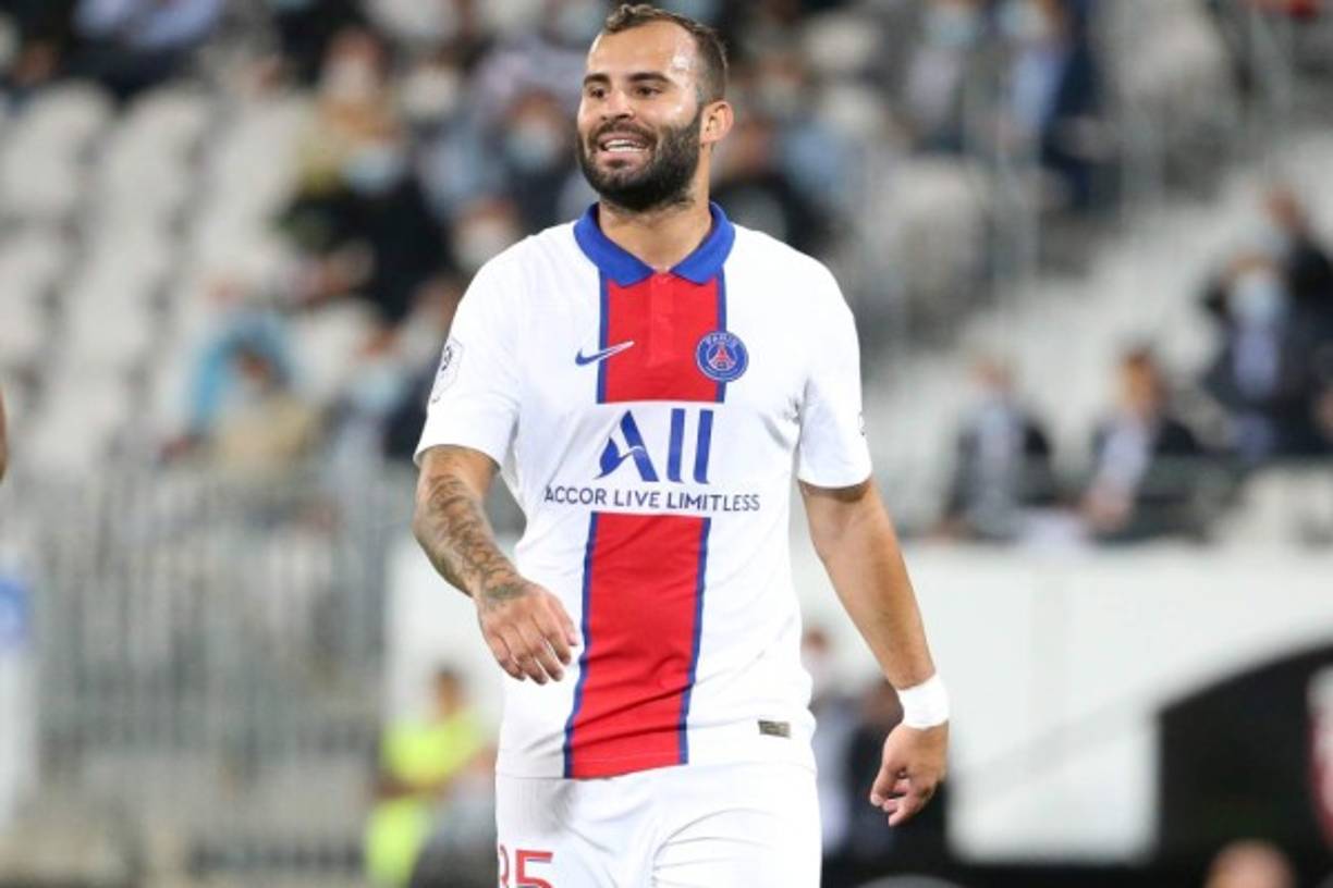 A pesar de que en su día dijo que iba a ser el mejor jugador del mundo, lo cierto es que Jesé ha estado lejos de todo eso. Desde ese 2014 su carrera profesional como jugador se truncó y todo lo que de él no se escuchaba por el fútbol se ha escuchado por algún que otro escándalo fuera del verde.