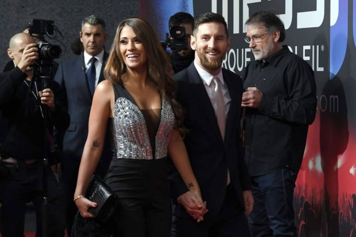 Antonella Roccuzzo fue la sensación en la alfombra roja de la fiesta de presentación del nuevo show de Cirque du Soleil inspirado en Messi.