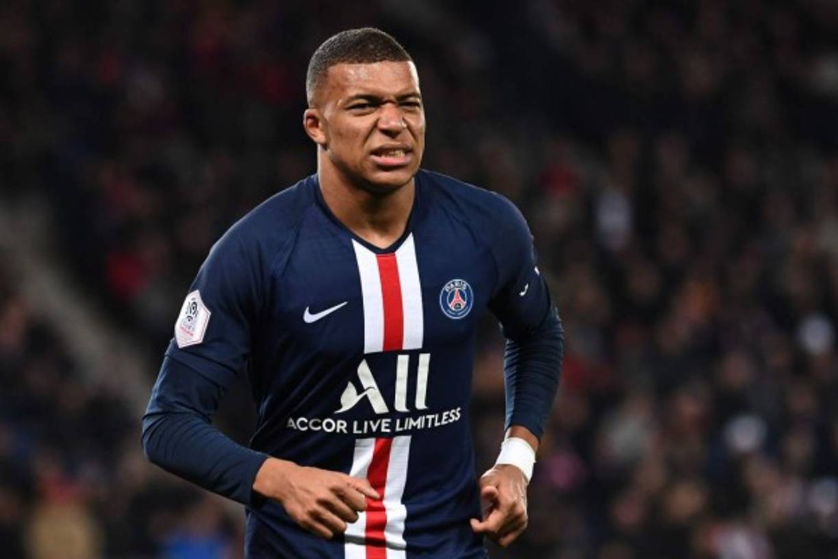 ¡Bombazo a la vista! Según publica el diario Le10Sport, de darse el fichaje de Lionel Messi por el Paris Saint-Germain, el conjunto galo tendría que dejar salir a Kylian Mbappé. El delantero francés tiene contrato hasta 2022 pero desde París saben que no estará toda su vida en el Parque de los Príncipes. Por ello, el medio afirma que de producirse el fichaje del argentino, el exjugador del Mónaco tendría que salir este verano para aligerar la plantilla. Y esta sería la gran oportunidad del Real Madrid para incorporarlo al equipo.