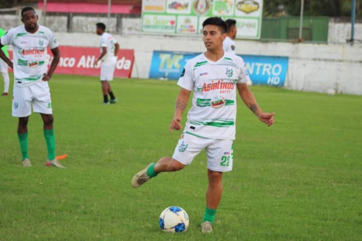 El delantero argentino Mauro Leiva es otro de los jugadores que ha sido dado de baja en el Platense debido a su bajo rendimiento. Había llegado al club porteño en septiembre de 2020.