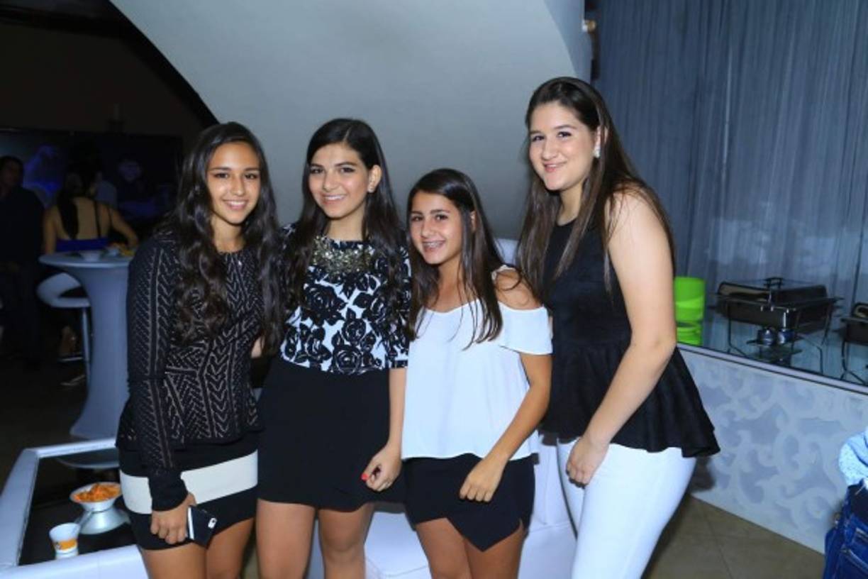 Katherine Fajardo, Leyla Faraj, Anneliese Canahuati y Amanda Sabillón.