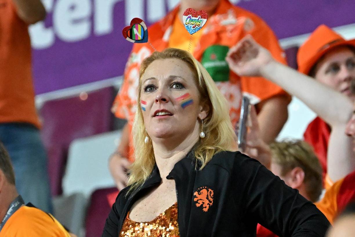 Fanática de Países Bajos durante el encuentro.