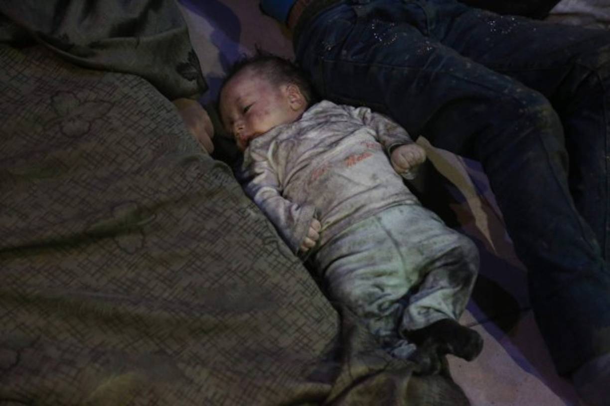 Mujeres, niños y recién nacidos fueron afectados por el gas cloro, en un nuevo ataque químico del régimen de Asad contra civiles.