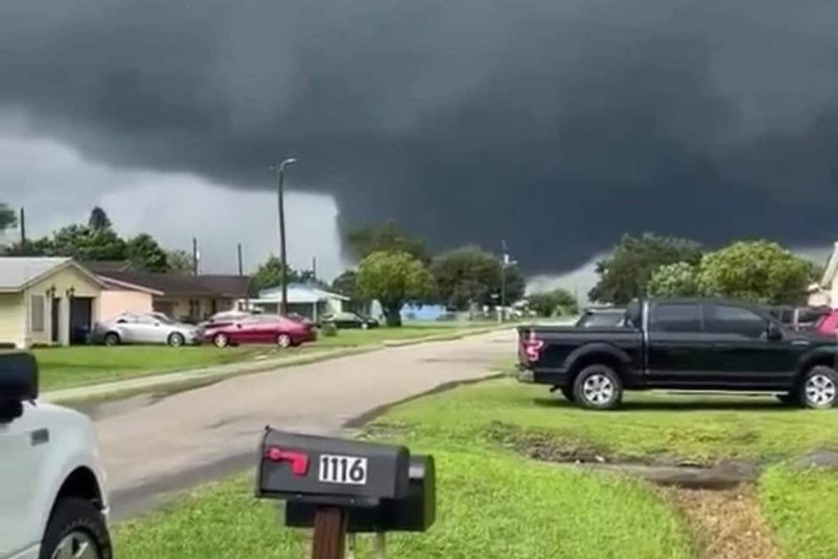 Además, el área afectada estaba fuera del cono del huracán.