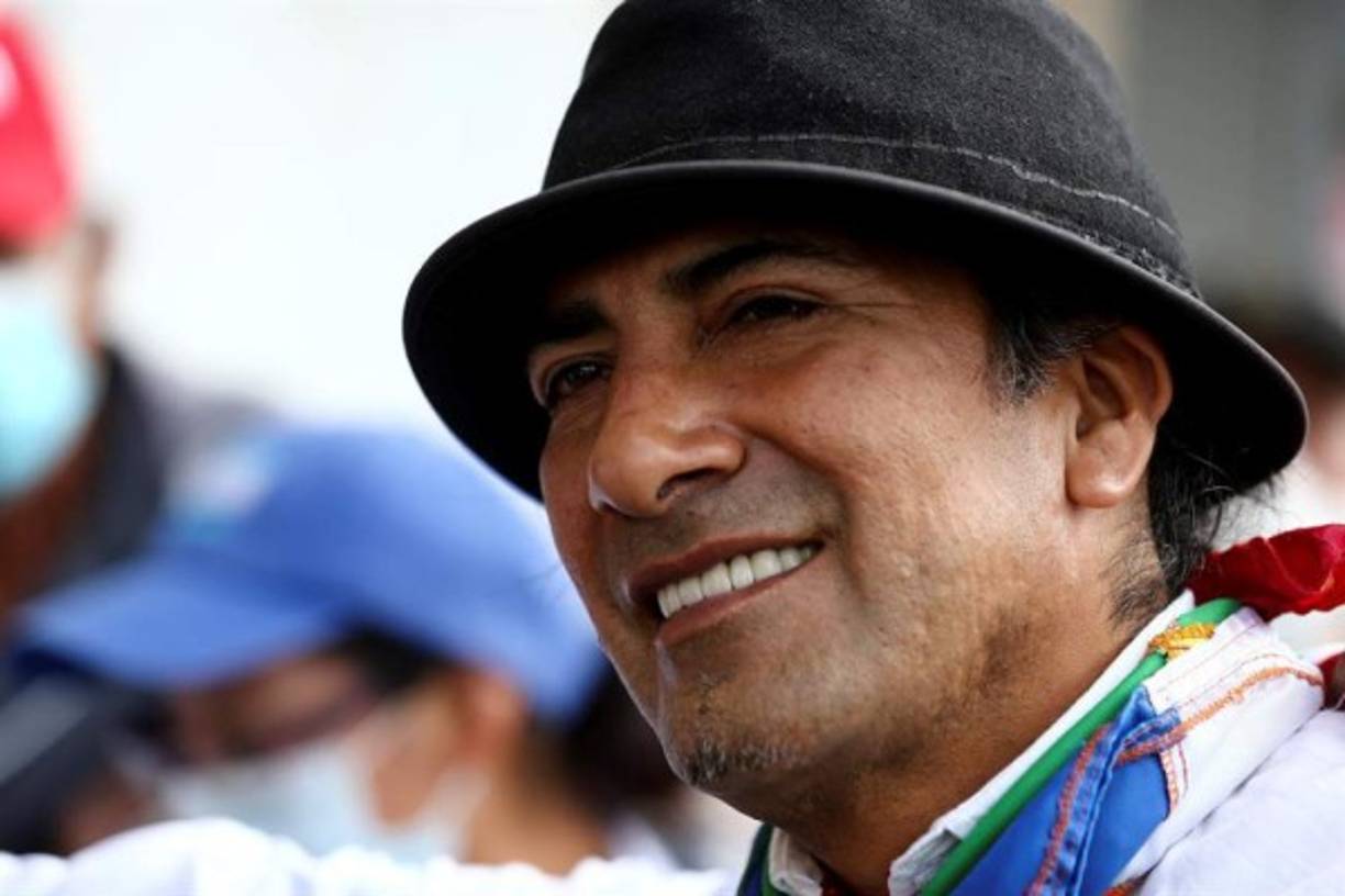 Enviudó hace ocho años, tiene dos hijas, y su actual pareja es la periodista francobrasileña Manuela Picq. Aspira a llegar al poder por el partido Pachakutik, brazo político de la mayoritaria Confederación de Nacionalidades Indígenas del Ecuador (Conaie).