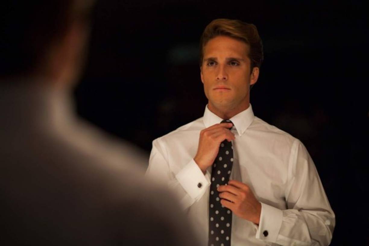 Nuevos personajes, polémicas relaciones e historias de algunos oportunistas que rodearon a Luis Miguel en dos etapas esenciales de su vida se pondrán al descubierto en la segunda temporada de 'Luis Miguel, la serie', estrenada este domingo en Netflix.<br/>