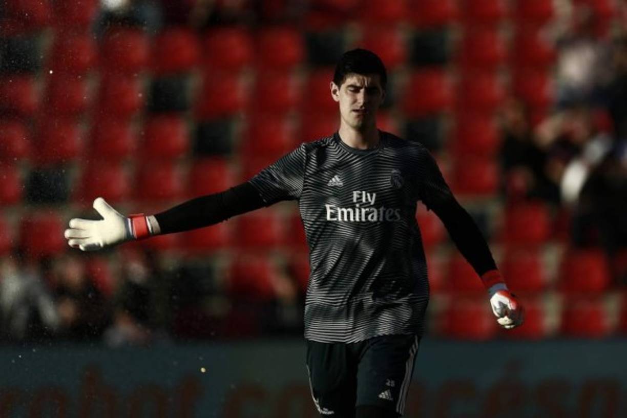Zidane apostó en esta ocasión por el belga Courtois para defender la portería del Real Madrid. El cancerbero le ganó el pulso al tico Keylor Navas.