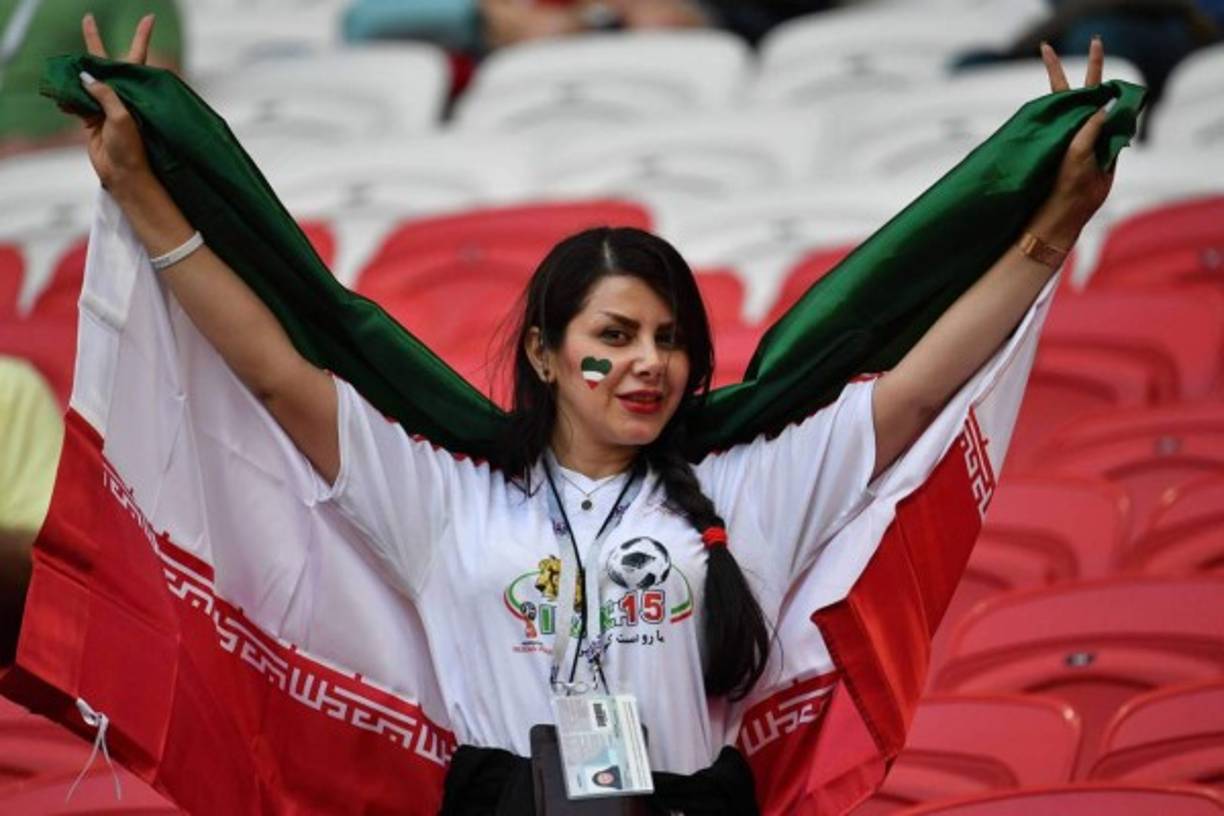 Las aficionadas de Irán irrumpieron con su belleza en el Mundial. Foto EFE