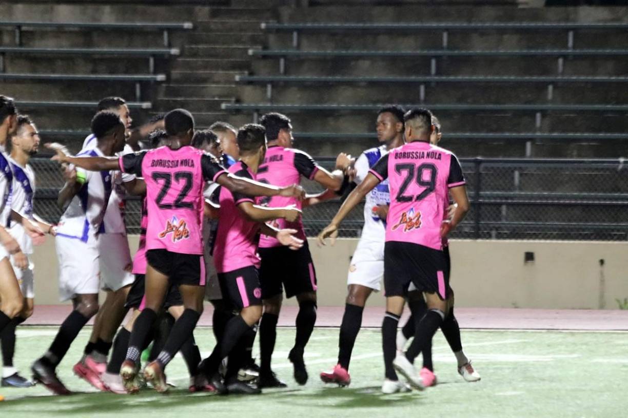 El juego fue dominado de principio a fin por el equipo estadounidense ante un desconocido Génesis.