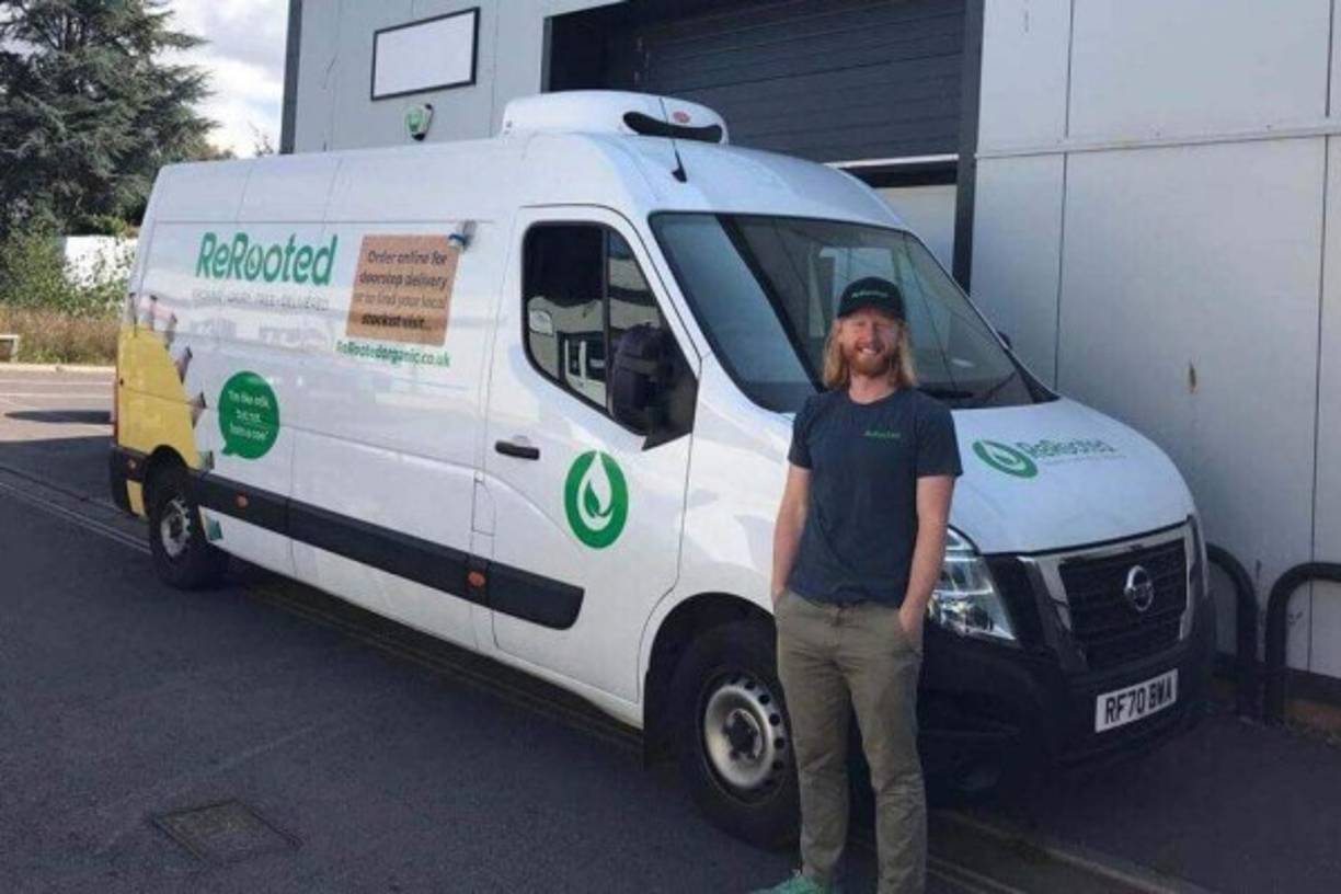 Doce años después de jugar con CR7 en el Manchester United, su vida ha cambiado por completo ya que hoy es comerciante de leche de avena...