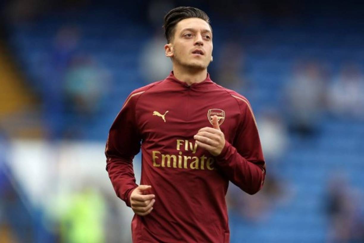 Mesut Özil no convence a Unai Emery. Según el Mirror, el español habló con el centrocampista del Arsenal en un entrenamiento pidiéndole mucho más tras los dos primeros encuentros de la Premier