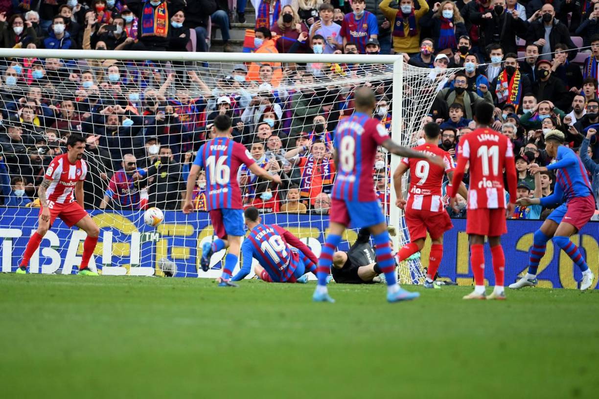 El momento del gol de Ronald Araújo para el 3-1 del Barcelona.