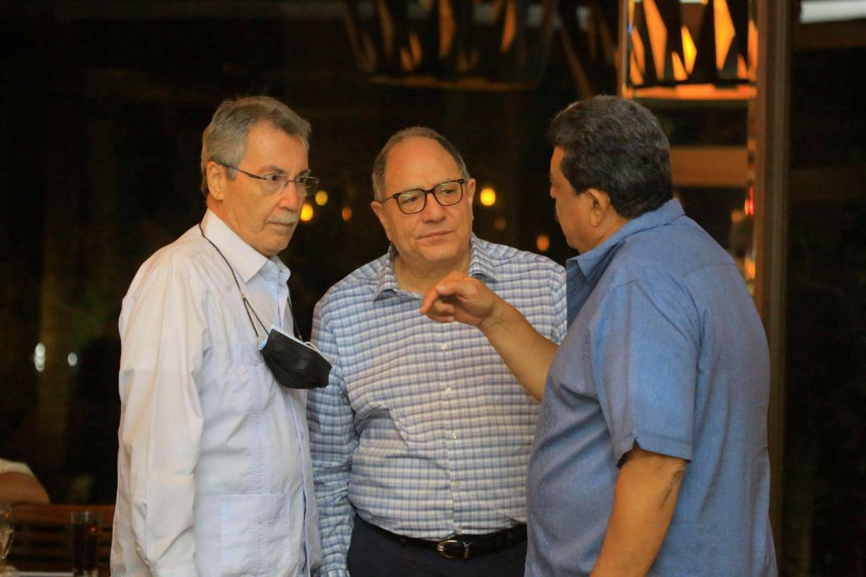 Volver a vivir los momentos con las anécdotas que los vinculan fue parte del evento. 