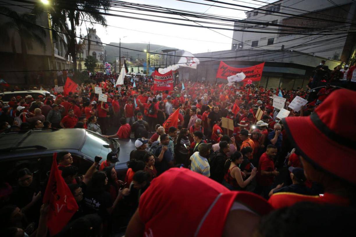 "Necesitamos recursos económicos para desarrollar los proyectos que beneficiarán al pueblo hondureño en materia de energía, educación, seguridad alimentaria e infraestructura", subrayó Alegría.