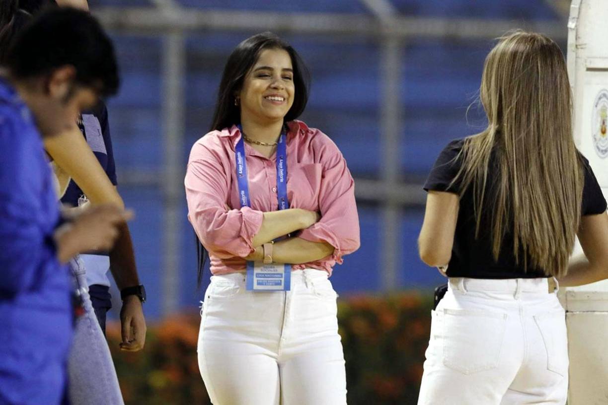 Lindas chicas, modelos que cautivan y ambiente del Marathón-Olimpia