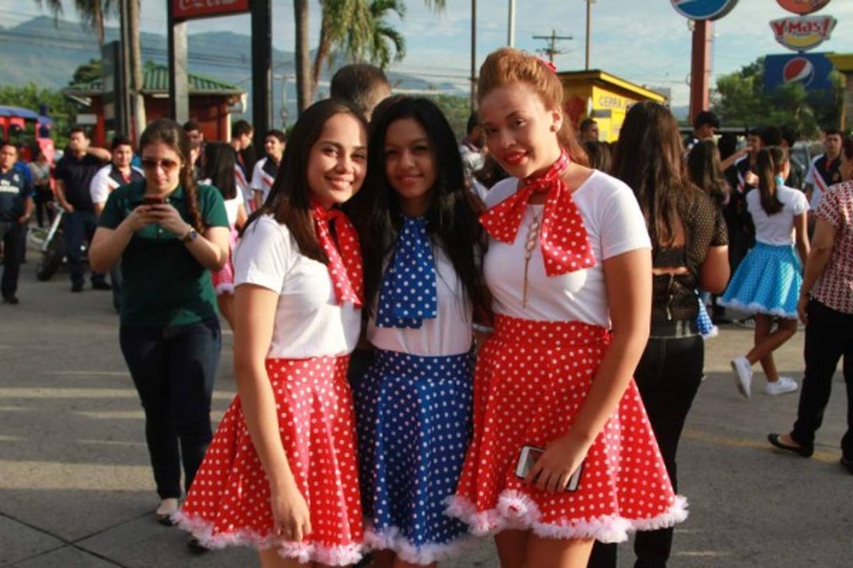 Lizbeth Reyes, Kim y Kimberly Romero.