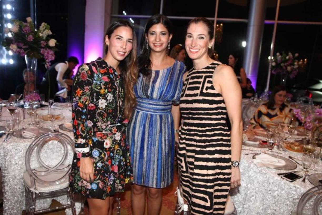 Natascha, Orietta e Ingrid Canahuati.