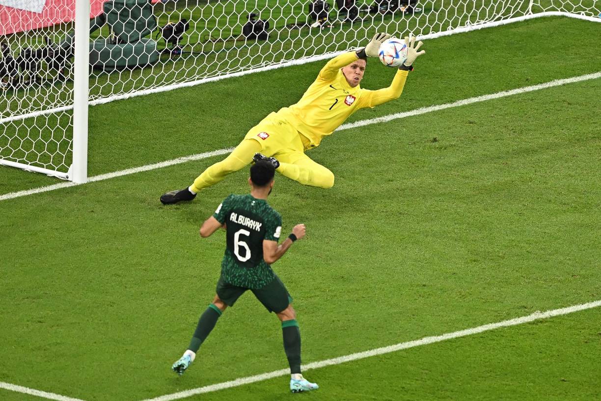 Y en este partido, el arquero Wojciech Szczesny fue una de las figuras ante Arabia Saudita.
