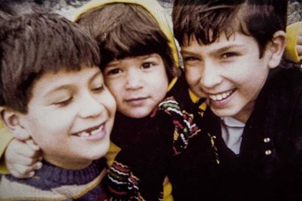 El exministro tiene dos hermanos, Federico e Irene.