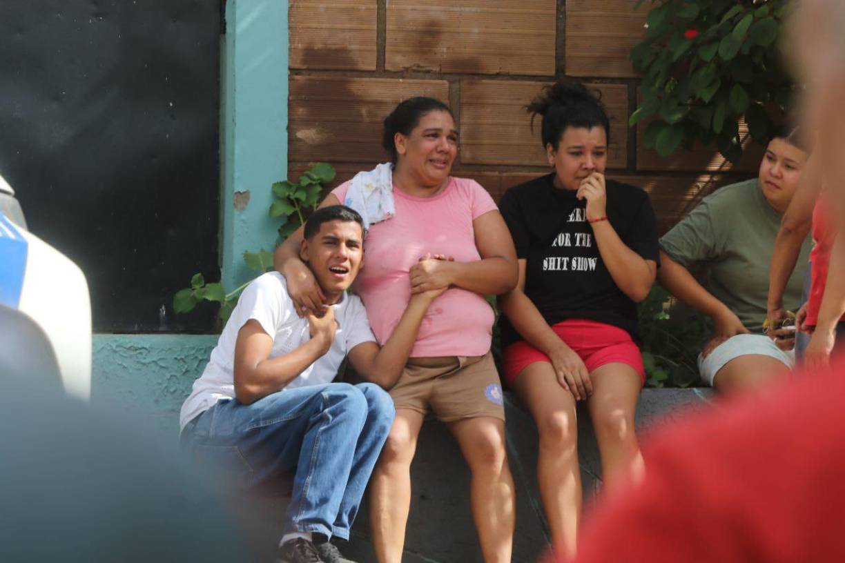 Según testigos, los agresores llegaron al lugar y le dispararon sin mediar palabras, para luego huir.